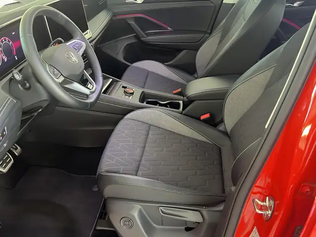 Volkswagen Tiguan view 6