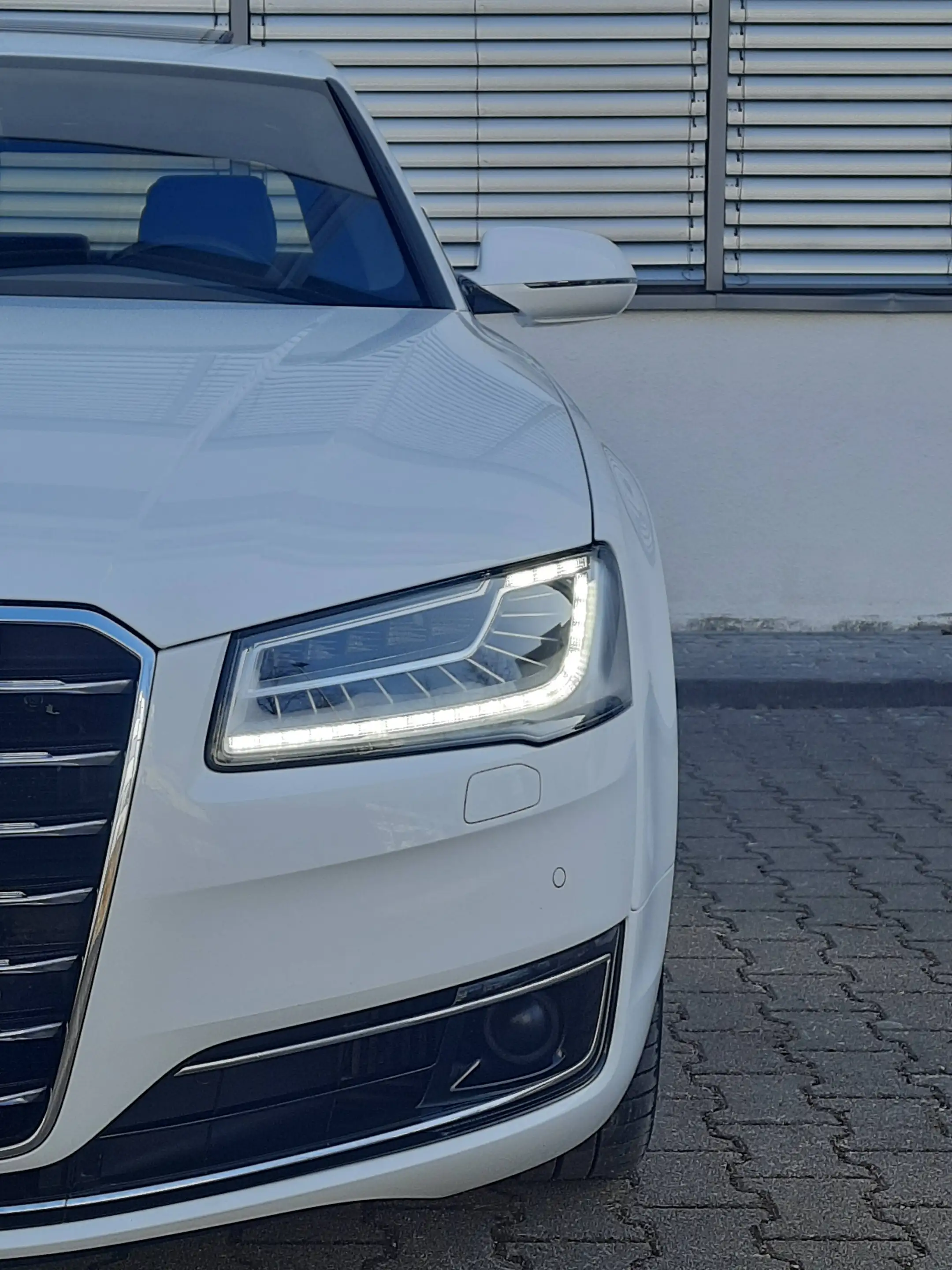 Audi A8 4.2 TDI quattro/Matrix/Bose/SDach/Kam/StdH/20"