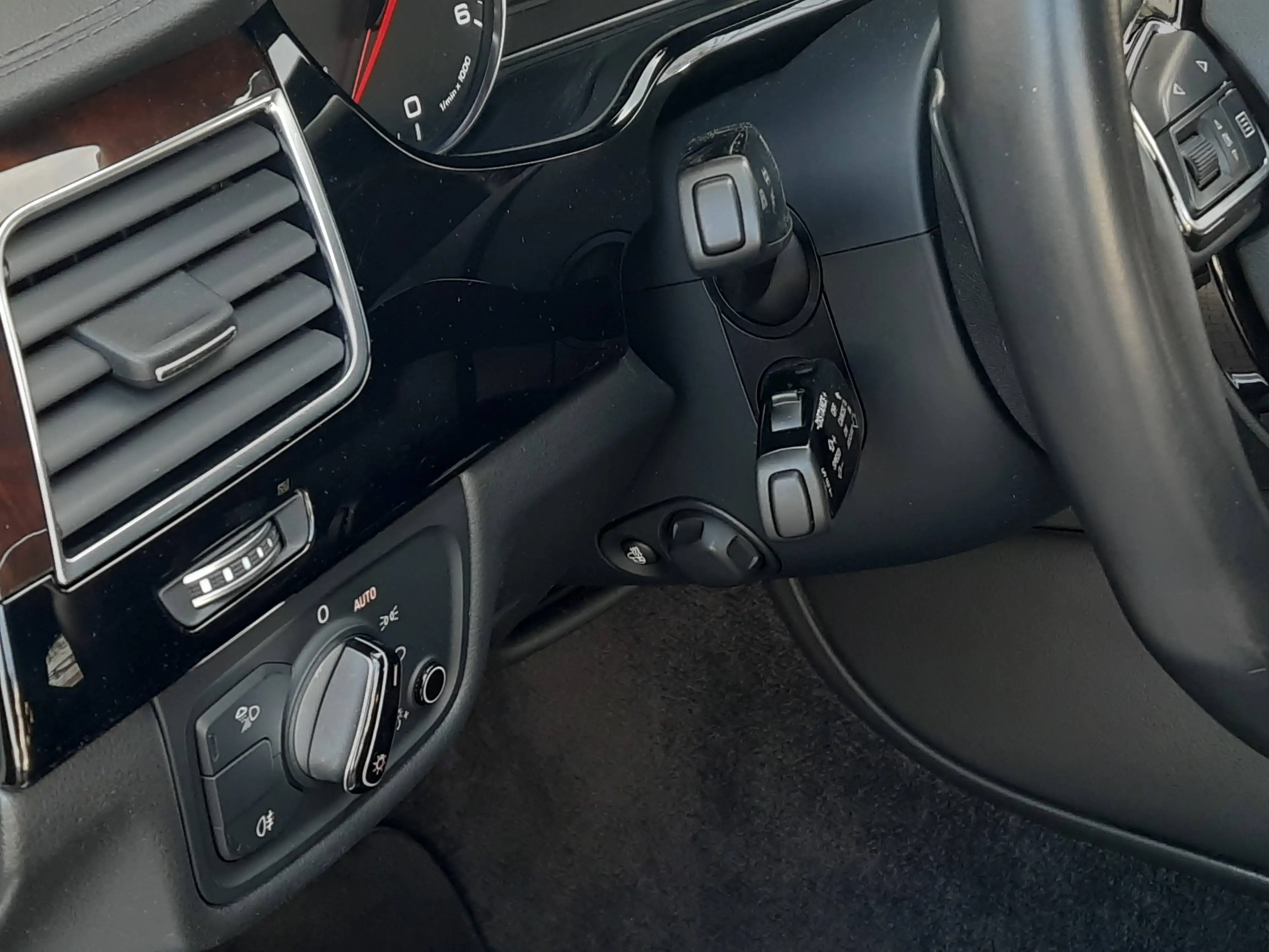 Audi A8 4.2 TDI quattro/Matrix/Bose/SDach/Kam/StdH/20" — photo 12