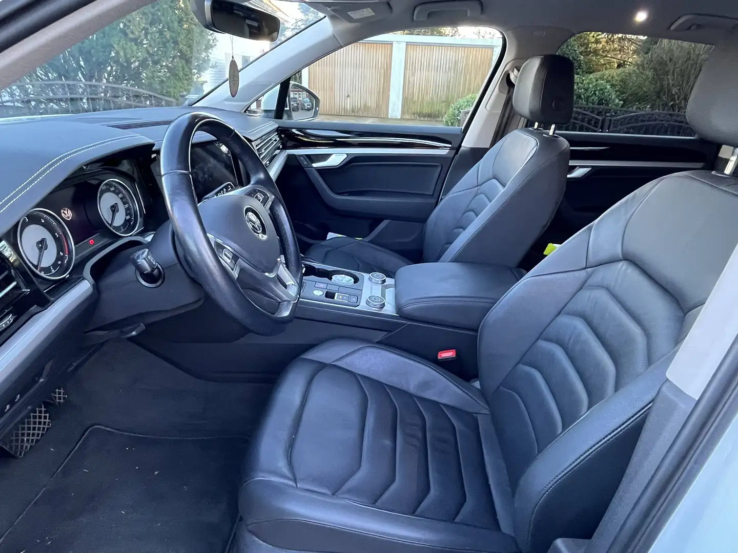 Volkswagen Touareg Touareg 3.0TDI V6 Premium Tiptronic Atmosphere 4M 170kW Premium Blanco - 1
