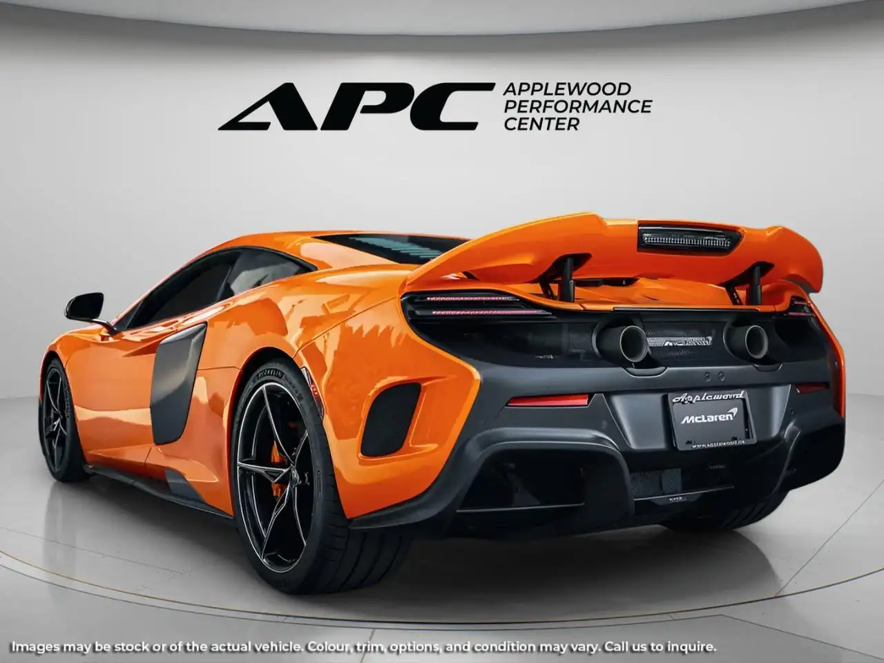 McLaren 675LT снимка McLaren 675LT