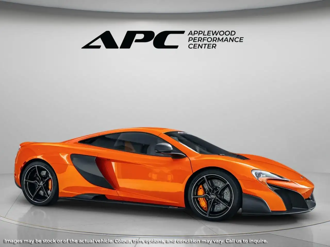 McLaren 675LT снимка McLaren 675LT