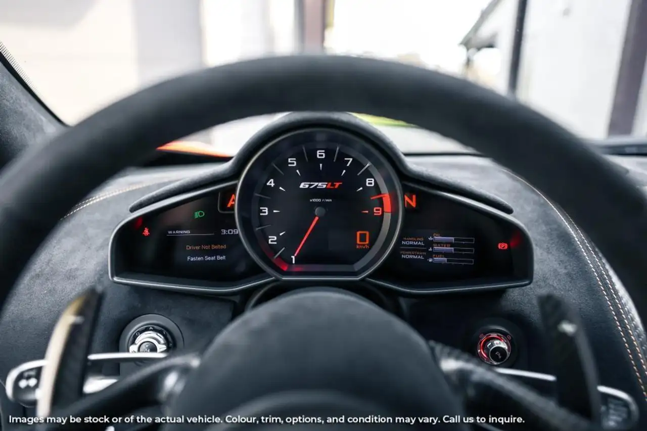 McLaren 675LT снимка McLaren 675LT