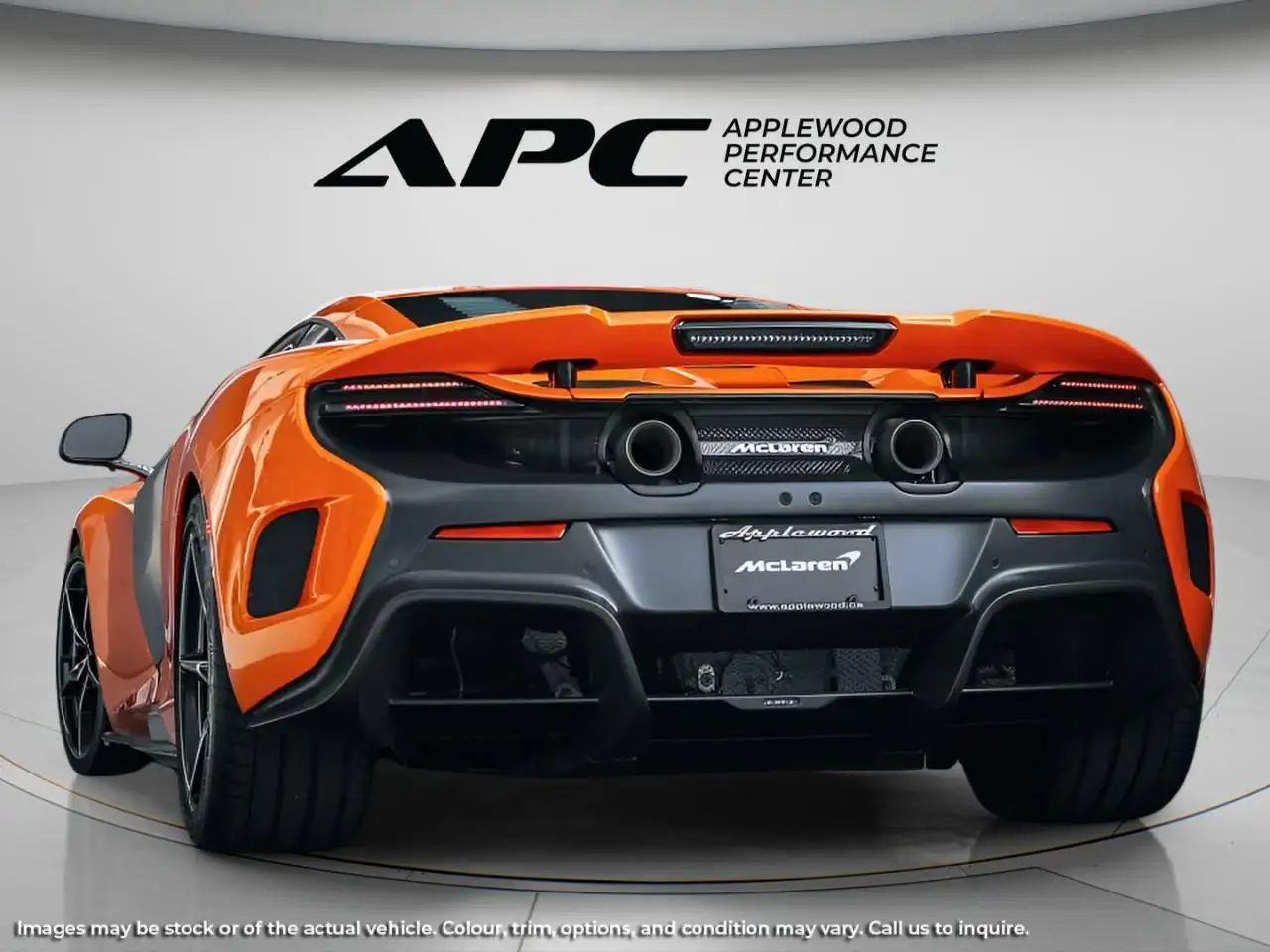 McLaren 675LT снимка McLaren 675LT