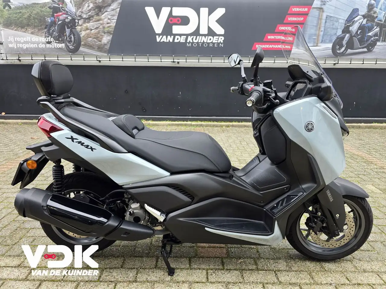 Yamaha X-Max 300