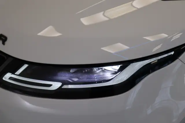 Land Rover Range Rover Evoque view 5