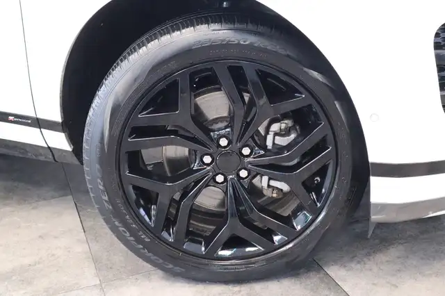 Land Rover Range Rover Evoque view 4