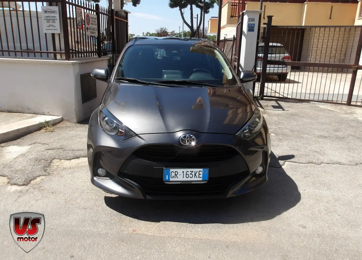 Toyota Yaris IV 2020 business Grigio - 2