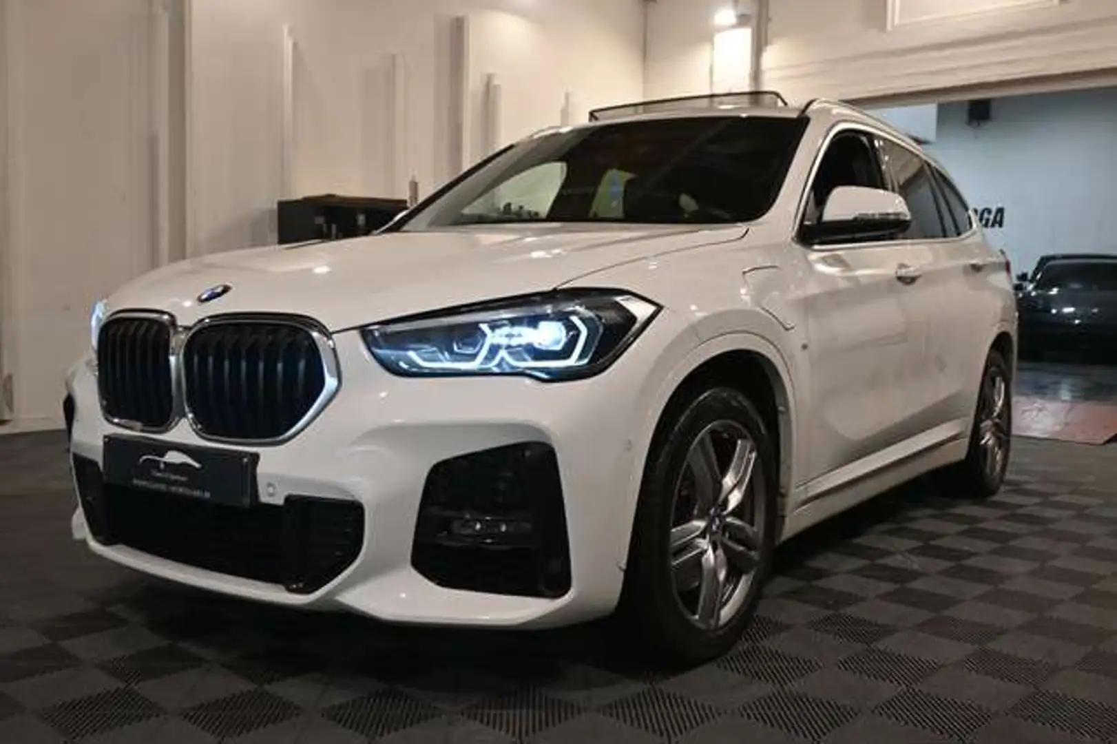 BMW X1 X1 PHEV 1.5iA xDrive25e / M SPORT / FULL OPTIONS ! Weiß - 2