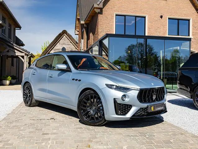 Maserati Levante Modena S / F Tributo  / 1 Owner / Carbon / Pano / 21" Anteo / Soft Close