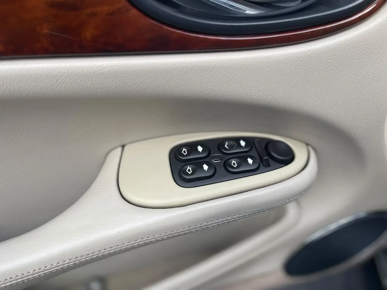 Jaguar XJ 4.0 Executive"AUTOMATIK"LEDER"40.000KM", foto 9