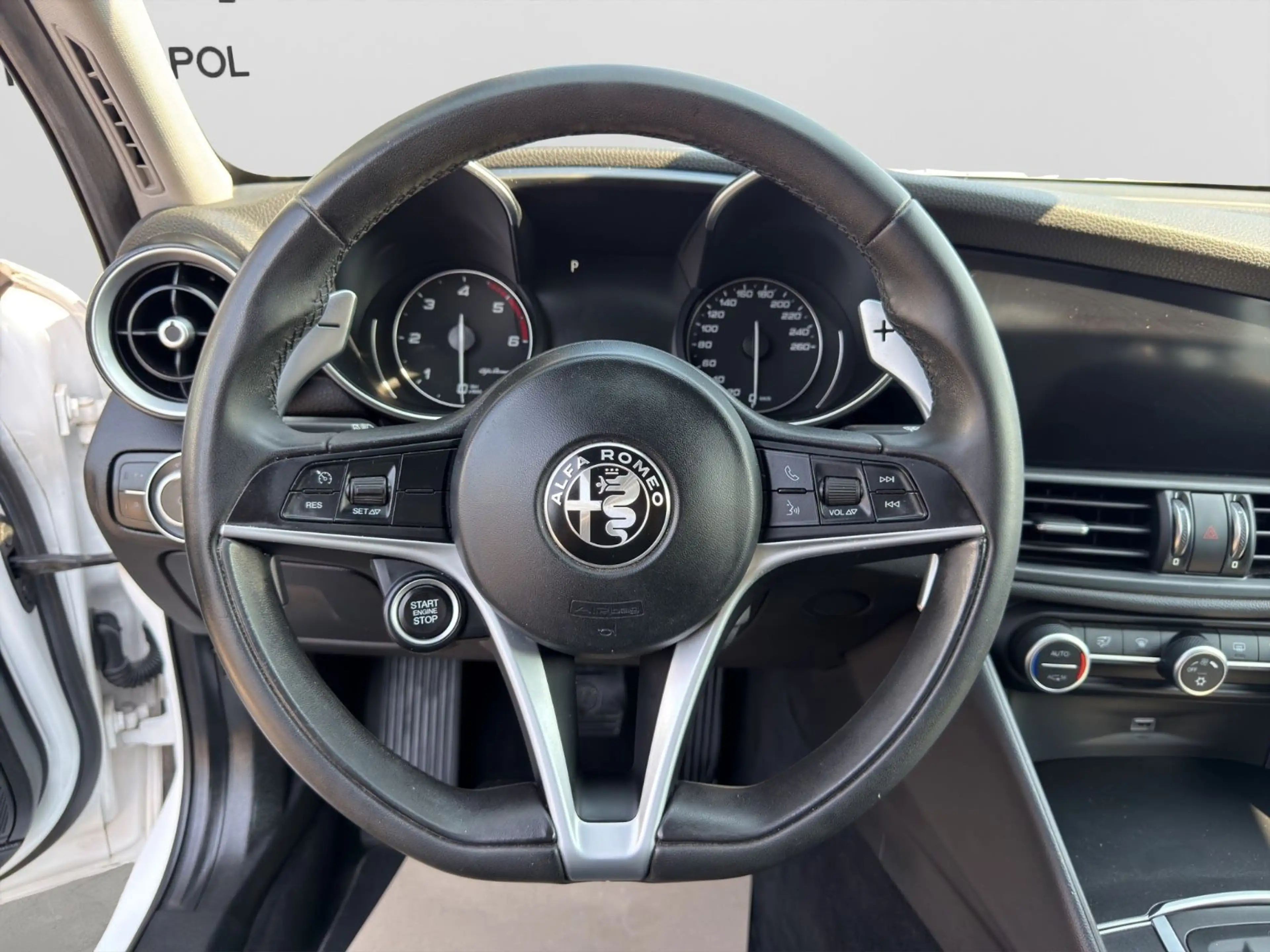 Alfa Romeo Giulia Super 2.2 JTDM *Garantie*Finanzierung* — photo 14