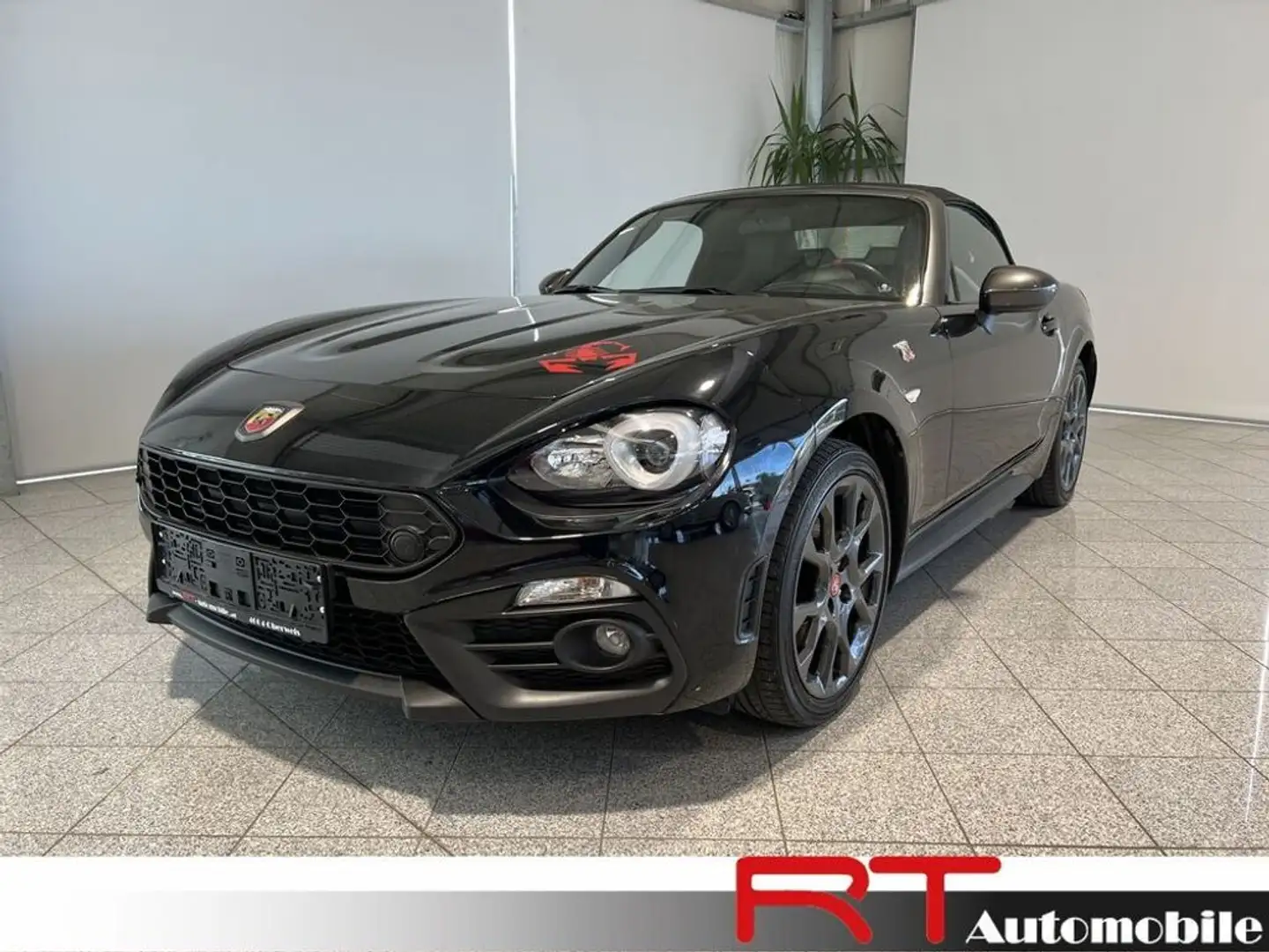 Abarth 124 Spider 124 Spider Schwarz - 1
