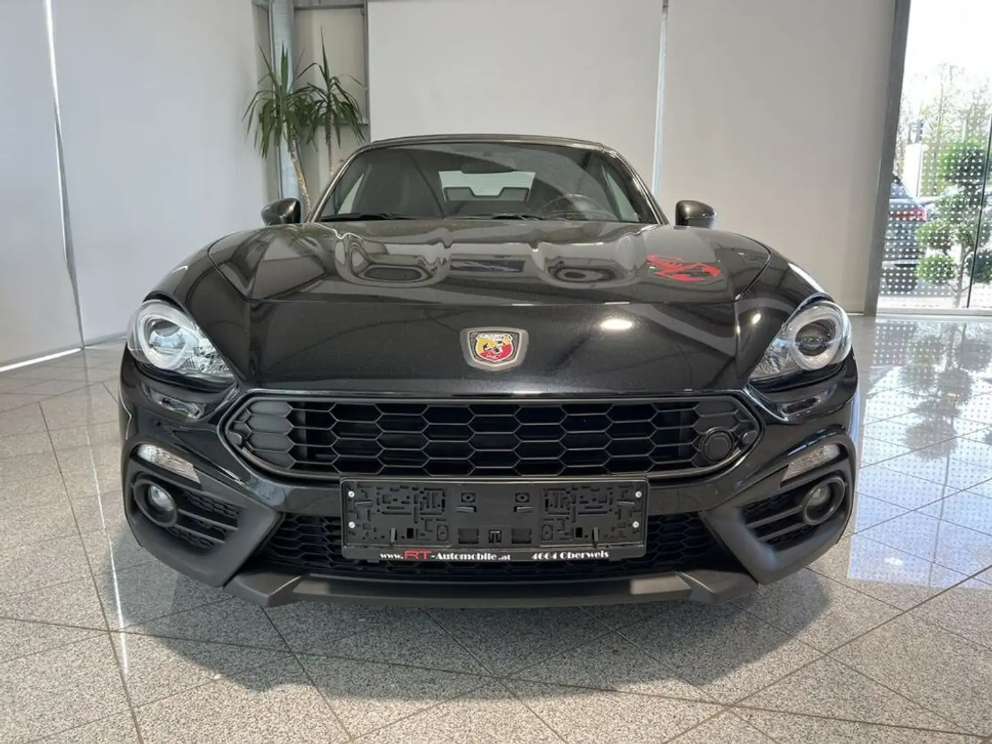 Abarth 124 Spider 124 Spider Schwarz - 2