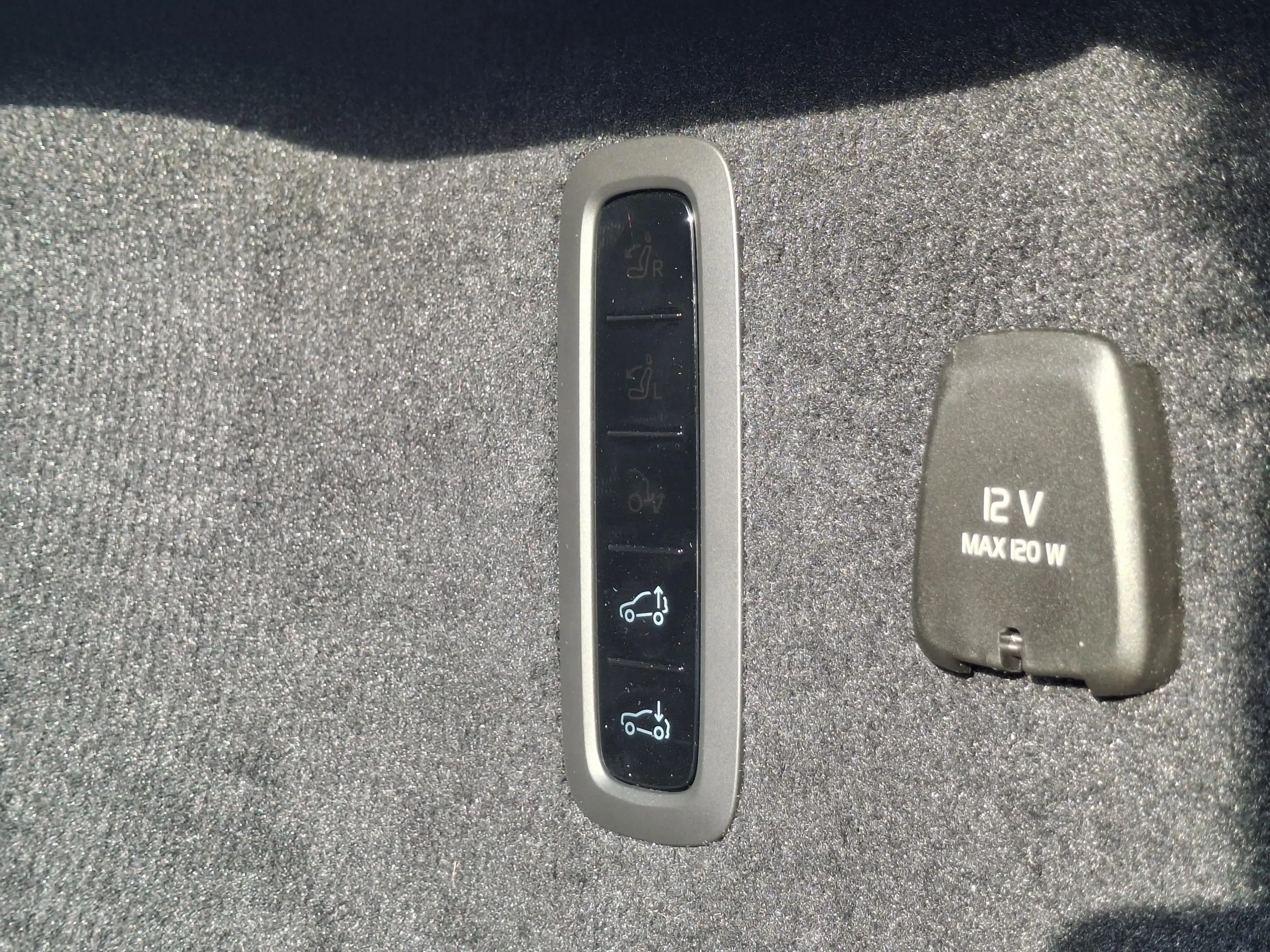 Volvo ES90 Single Motor Ext. R. Ultra Launch Edition 92 kWh | — photo 15