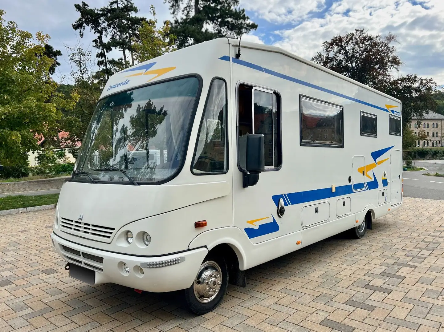 Iveco CONCORDE CHARISMA 750 I Weiß - 1