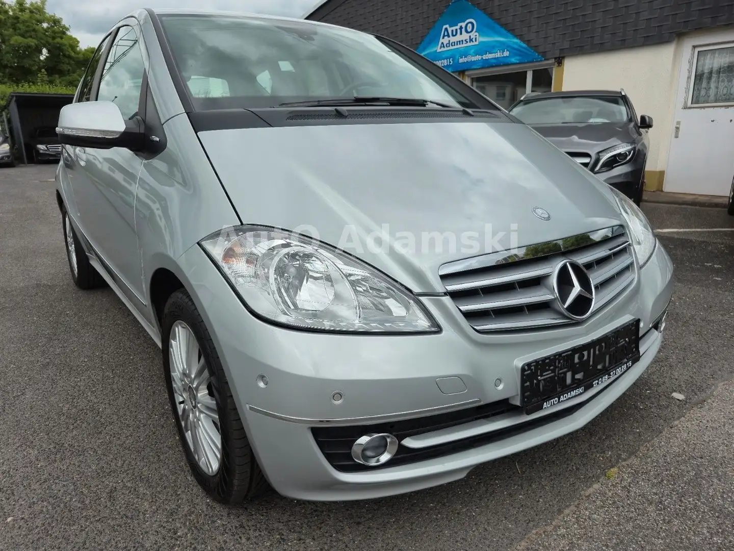 Mercedes-Benz A 180 Autotronic Elegance Parkassistent 70tkm Argento - 2