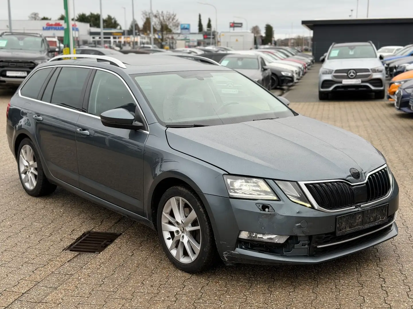 Skoda Octavia Combi Style Euro6,Klimaaut.,Pano,Navi, Grau - 2