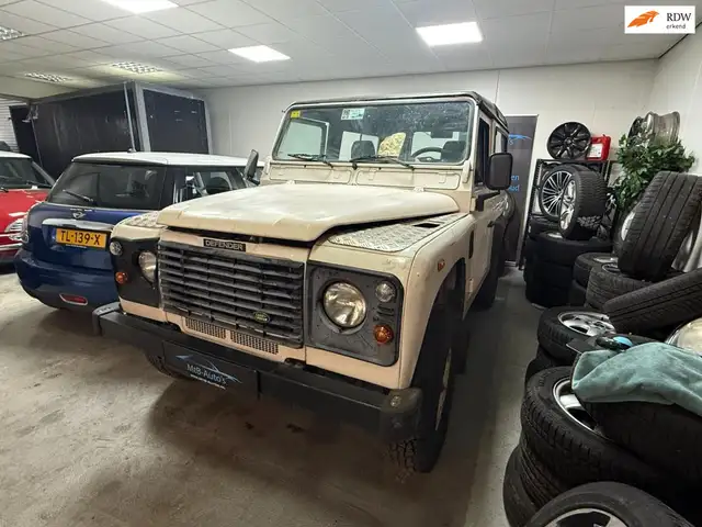 Land Rover Defender 2.5 Td5 90" Hard Top