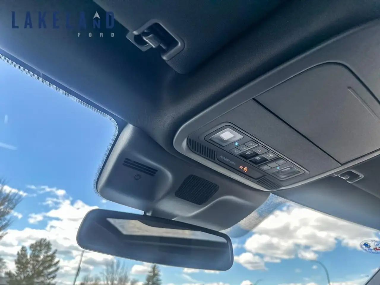 Ford Expedition снимка Ford Expedition