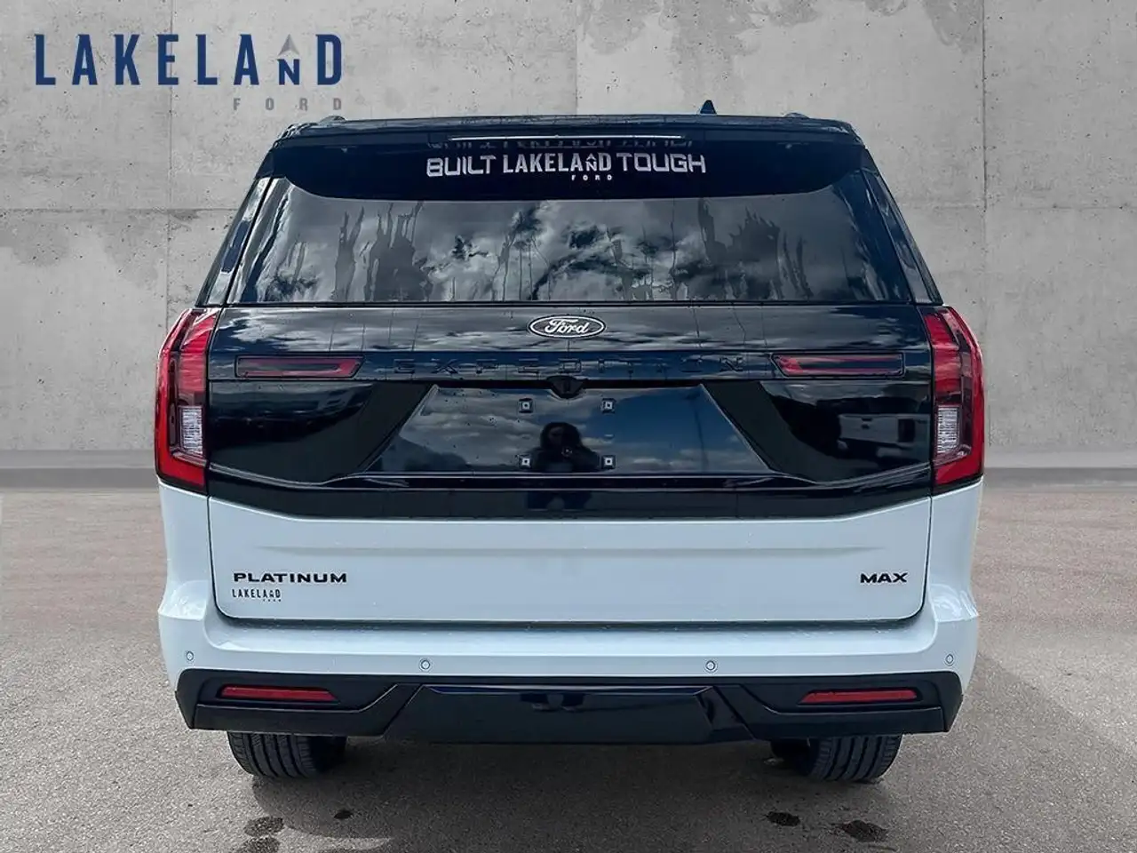 Ford Expedition снимка Ford Expedition
