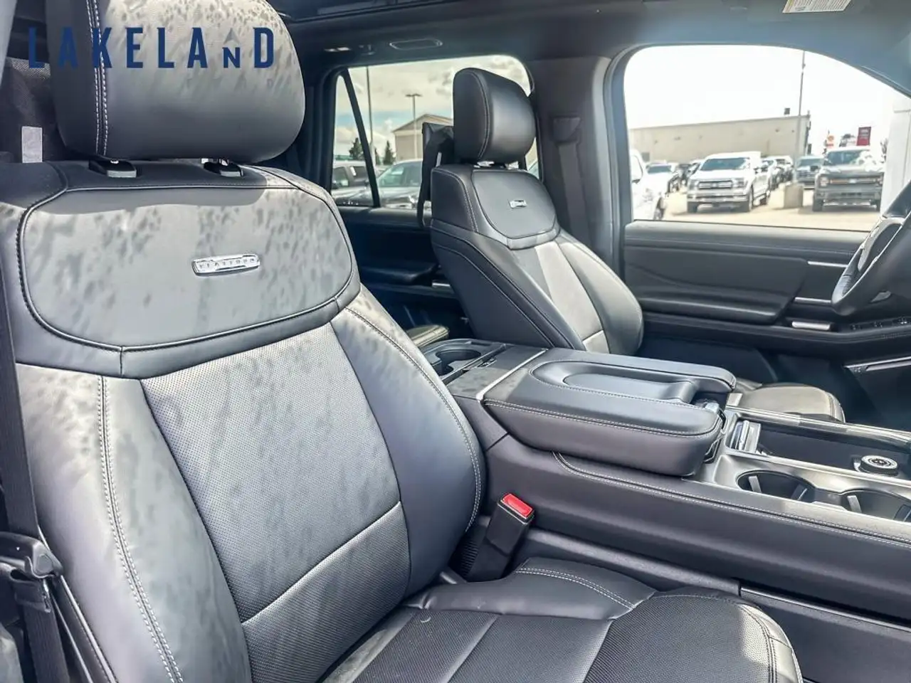 Ford Expedition снимка Ford Expedition
