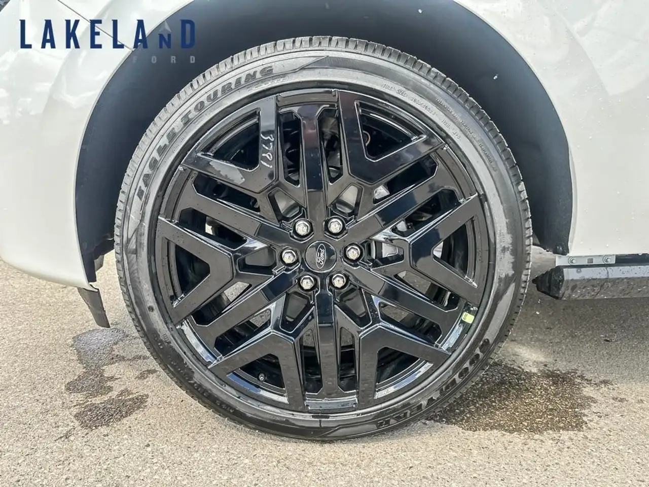 Ford Expedition снимка Ford Expedition