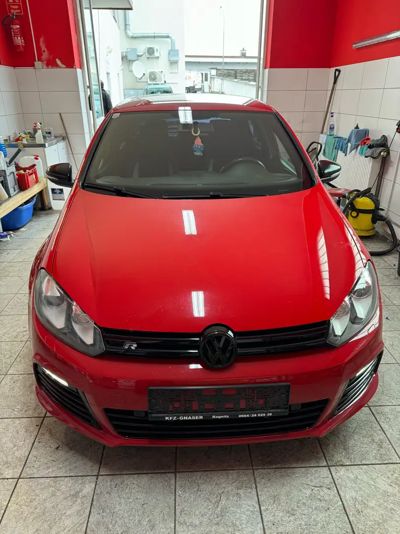 Volkswagen Golf R 2,0 TSI 4MOTION Rot - 2