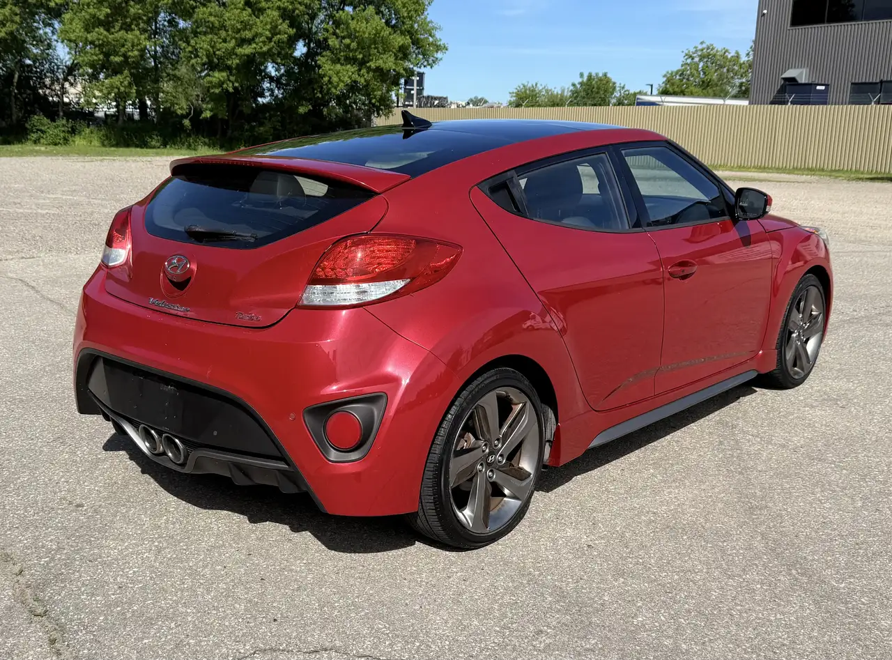 Hyundai VELOSTER снимка Hyundai VELOSTER