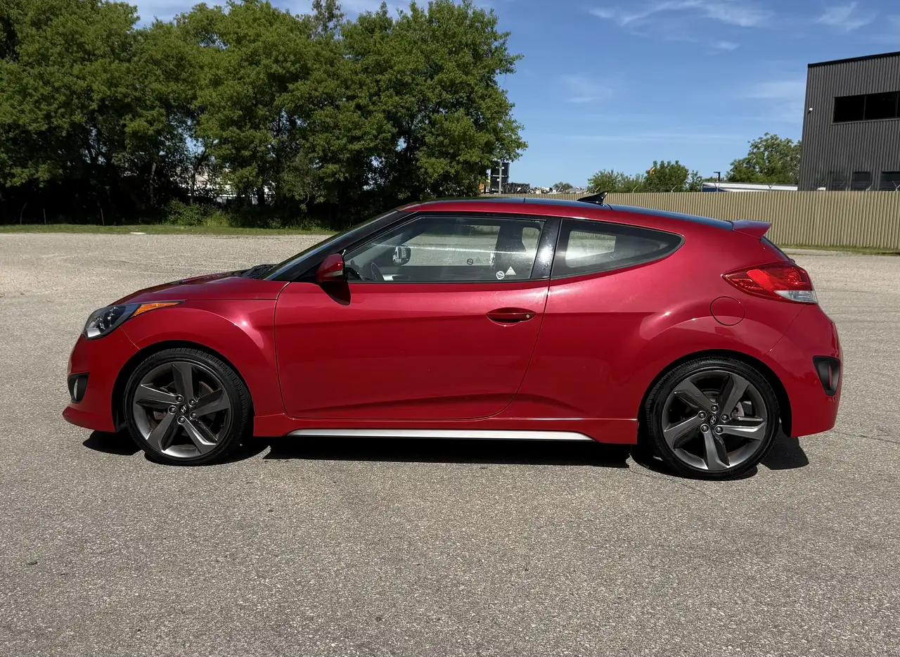 Hyundai VELOSTER снимка Hyundai VELOSTER