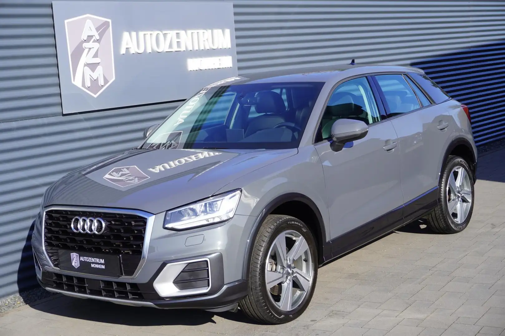 Audi Q2 35 TFSI S-TRONIC|NAVI|SITZHEIZUNG|LED|KEYLESS Grau - 2