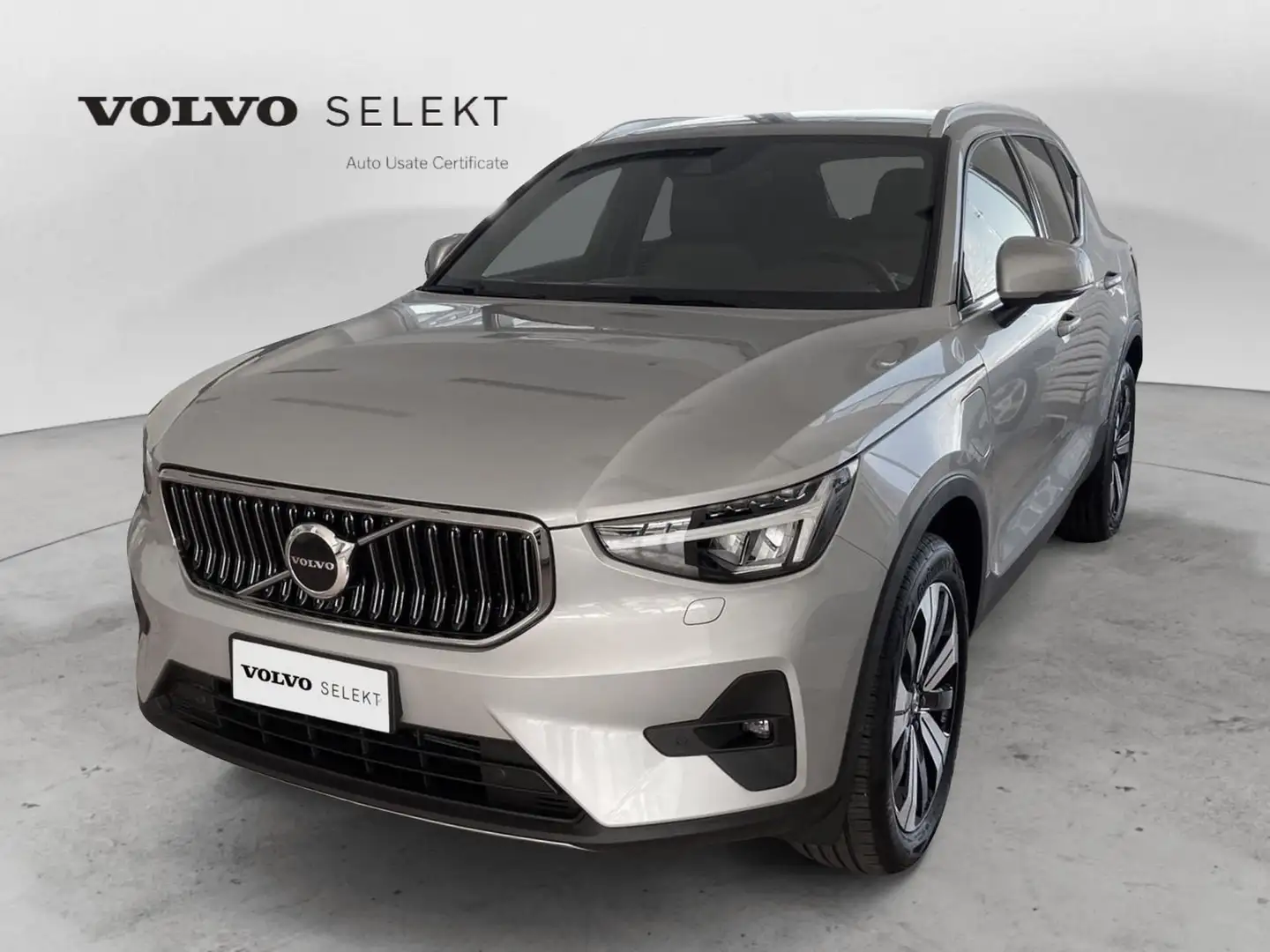 Volvo XC40 T4 Recharge Plug-in Hybrid 129+82 CV Automatico P Argento - 1