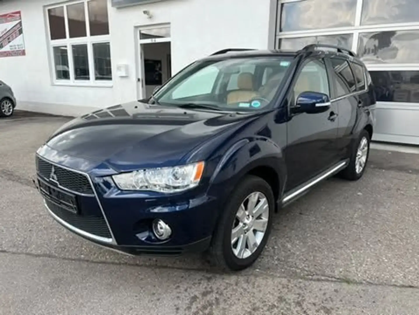 Mitsubishi Outlander Motion 4WD Blauw - 1