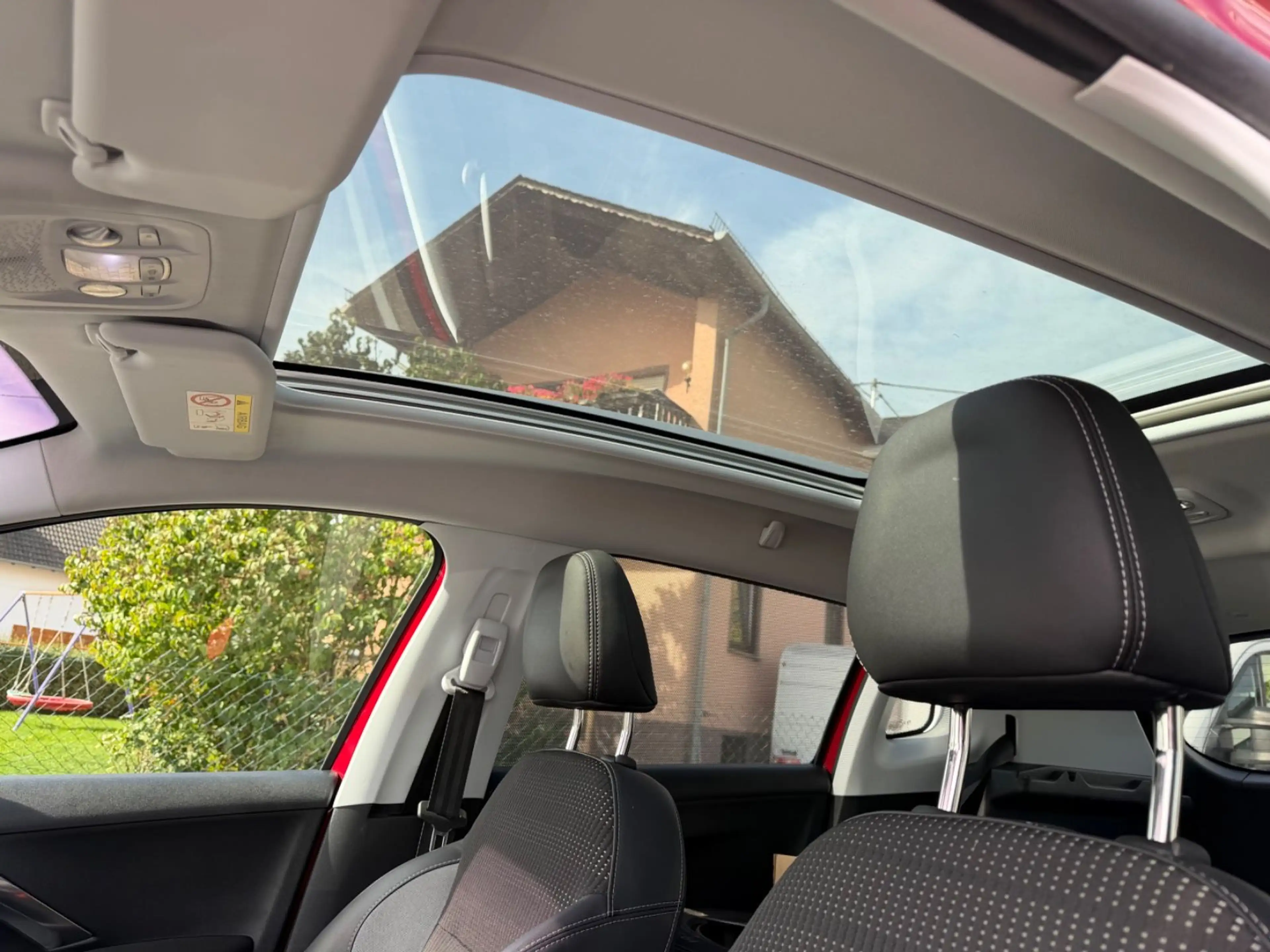 Peugeot 2008 Allure AHK Panorama R.Kamera — photo 7