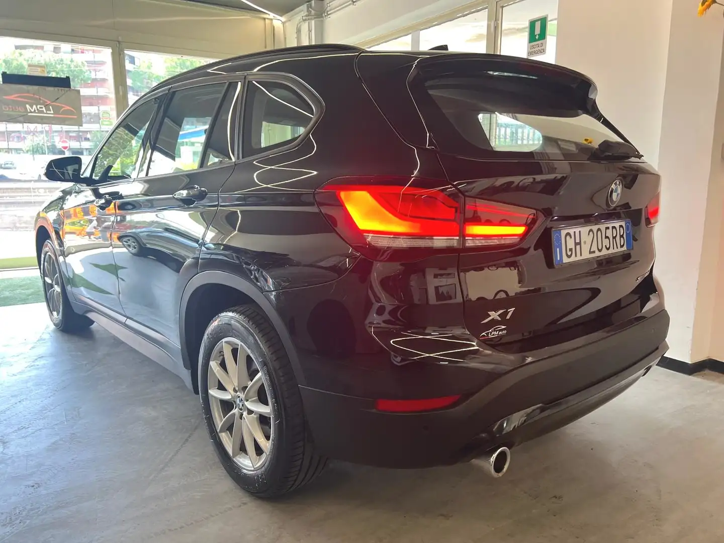 BMW X1 16d AUTOMAT*NO VINCOLI FINANZ*CRONO TAGL AZIENDALE Noir - 2