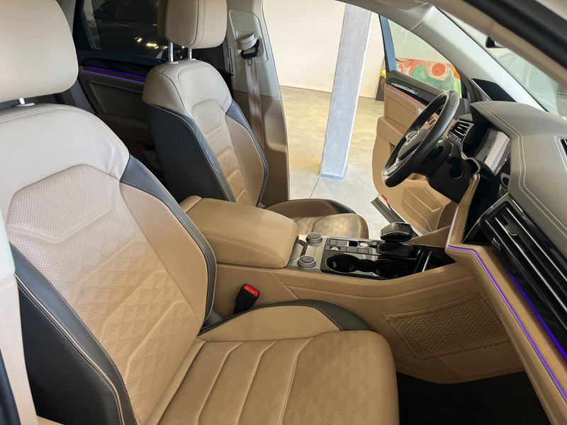 Volkswagen Touareg Atmosphere 4Motion R-LINE 4.0TDI VOLL — photo 11