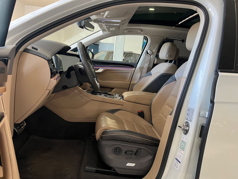 Volkswagen Touareg Atmosphere 4Motion R-LINE 4.0TDI VOLL — photo 14