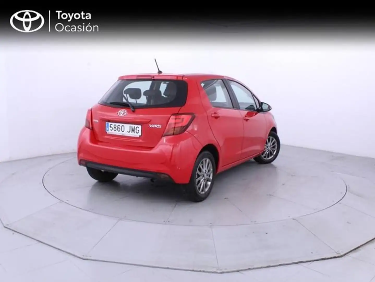 Toyota Yaris 100 Active Rojo - 2