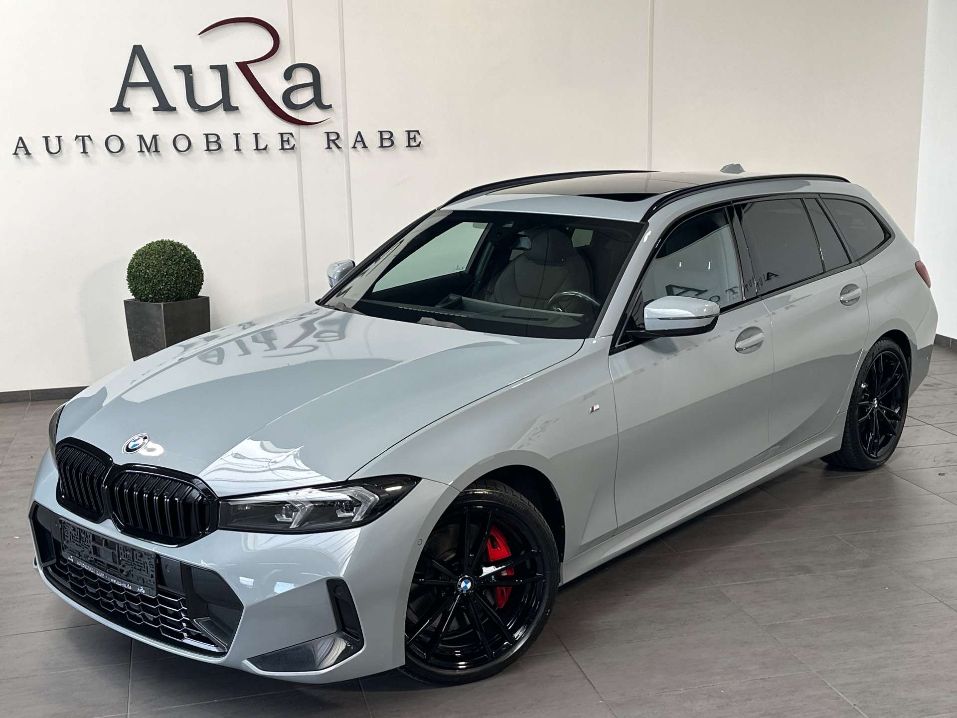BMW 330