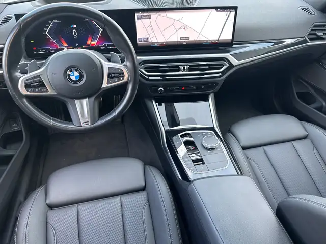 BMW 3 Series view 15