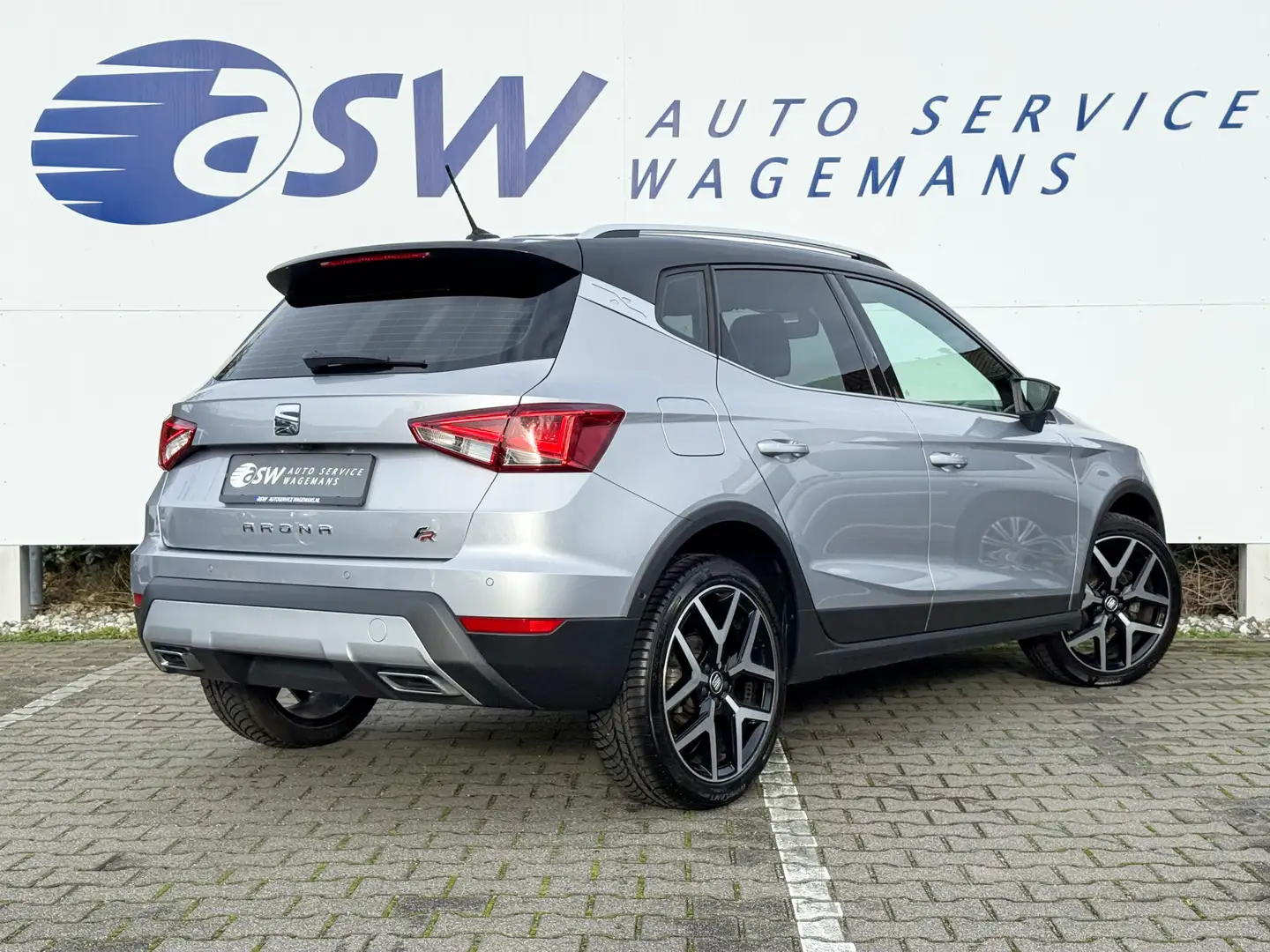 SEAT Arona 1.0 TSI FR Business Intense | CarPlay | LED | Came Grijs - 2