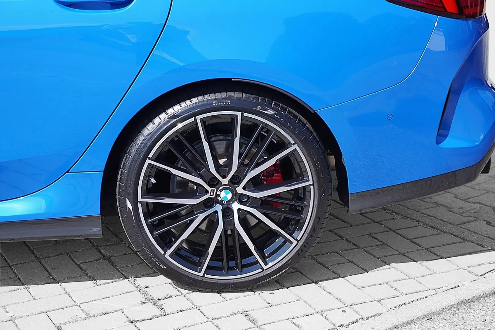 BMW 220 i Gran Coupé M Sport PRO HeadUp M-Sitze Kamera ACC Blau - 2