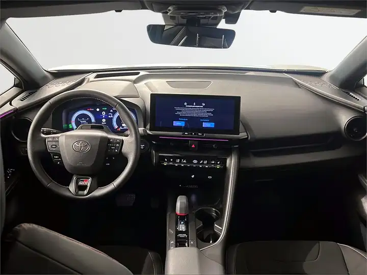 Toyota C-HR 220PH GR SPORT 2026, foto 8