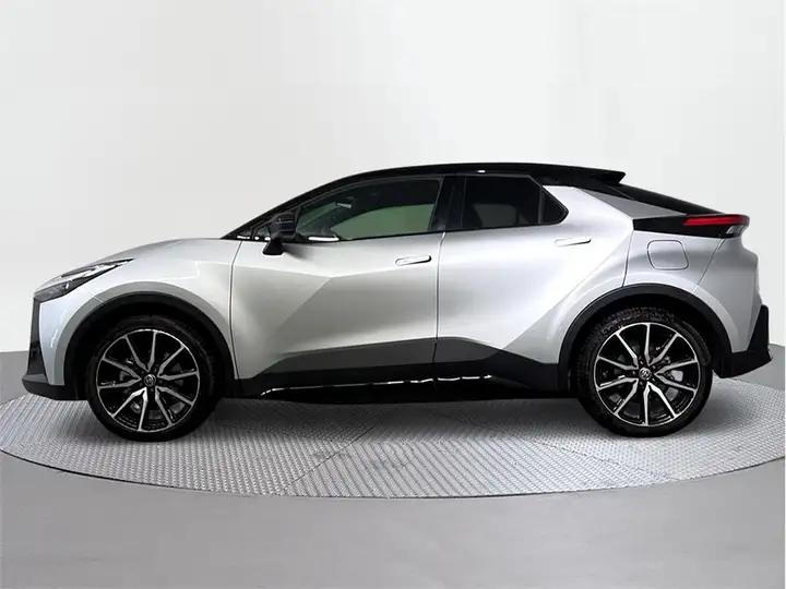 Toyota C-HR 220PH GR SPORT 2026, foto 3