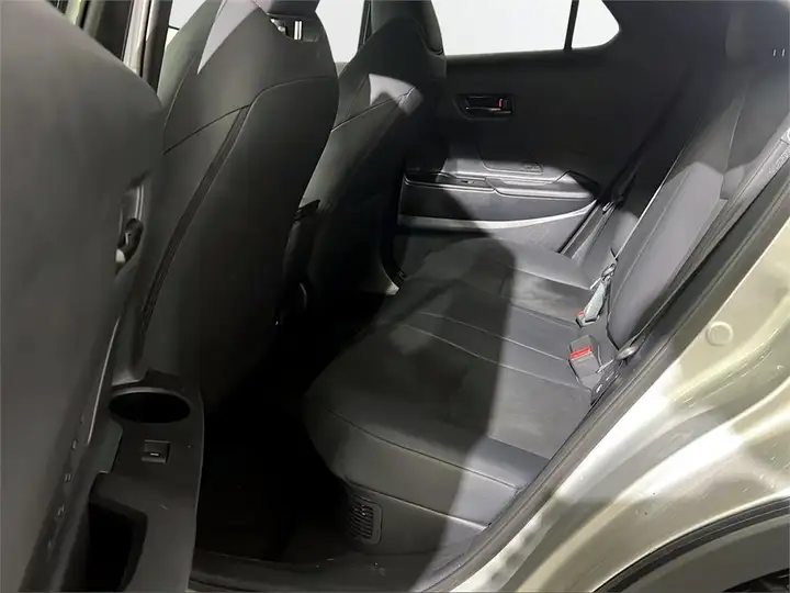 Toyota C-HR 220PH GR SPORT 2026, foto 11