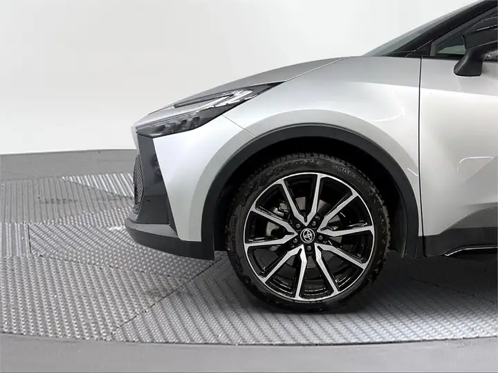 Toyota C-HR 220PH GR SPORT 2026, foto 16