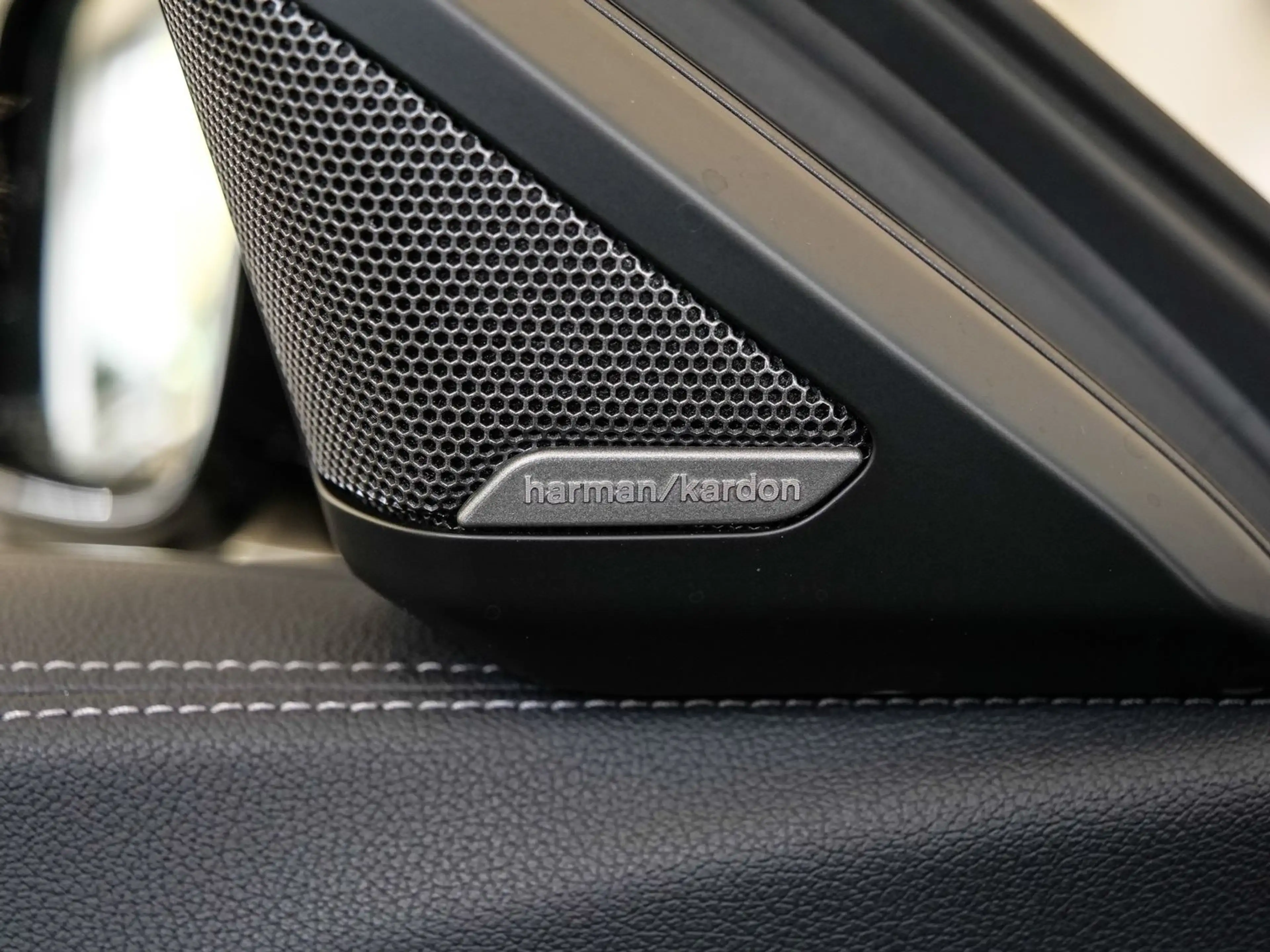 BMW Z4 sDrive30i M-Sport Aut Nav HuD LED h&k Komfzg — photo 18