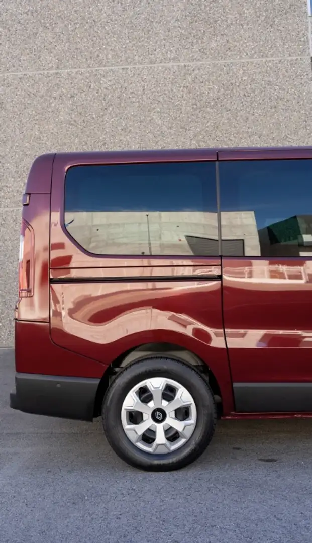 Renault Trafic 2.0dCi Energy Blue Authentic 81kW SL3 Burdeos - 2