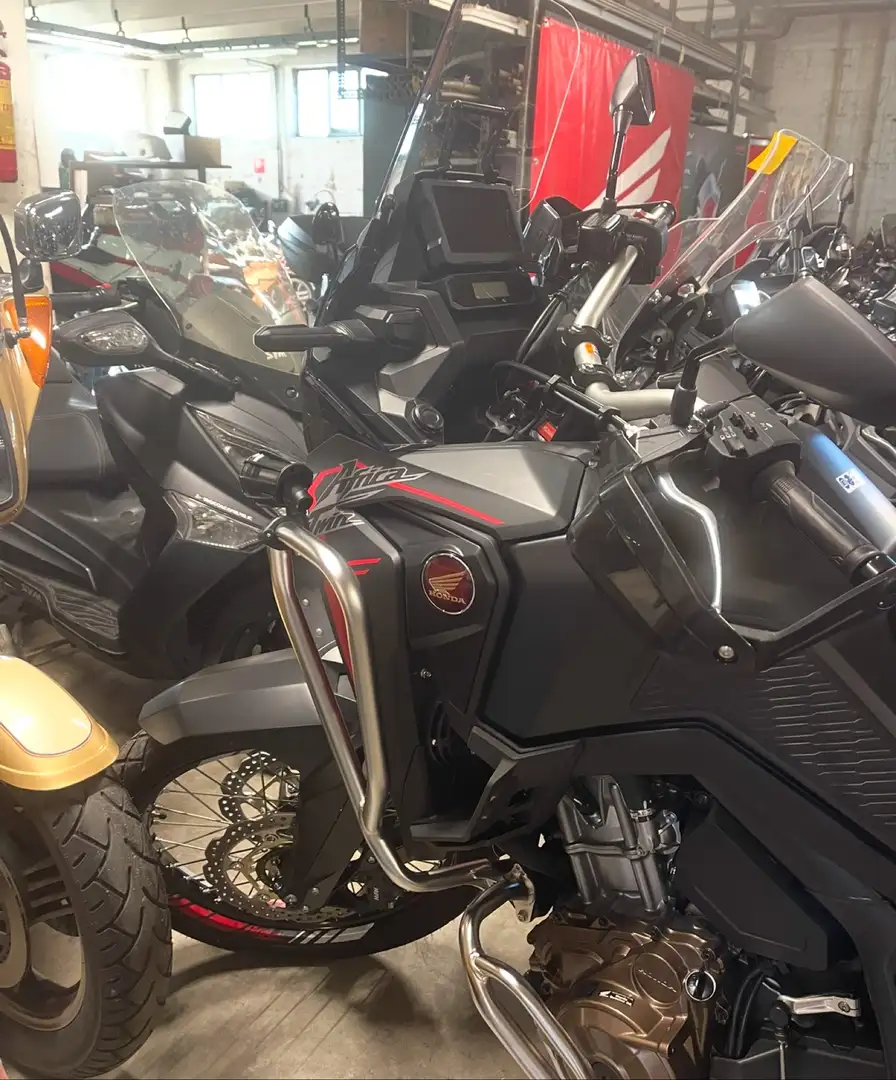 Honda CRF 1100 - 1