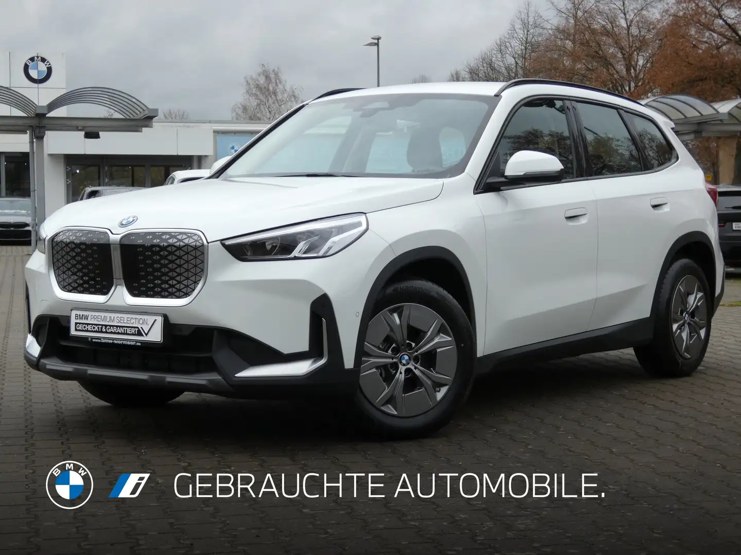 BMW iX1 eDrive20 DAB Parkassistent AHK Shz Weiß - 1